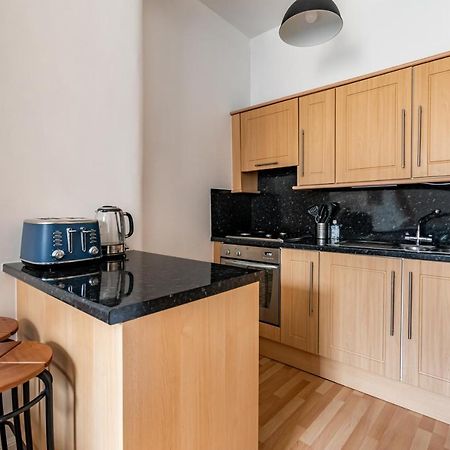 Amazing Apartments - Dalgety St - Near Holyrood เอดินบะระ ภายนอก รูปภาพ