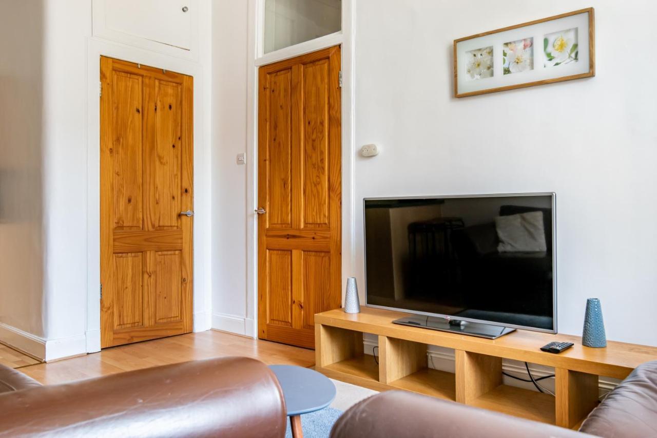 Amazing Apartments - Dalgety St - Near Holyrood เอดินบะระ ภายนอก รูปภาพ