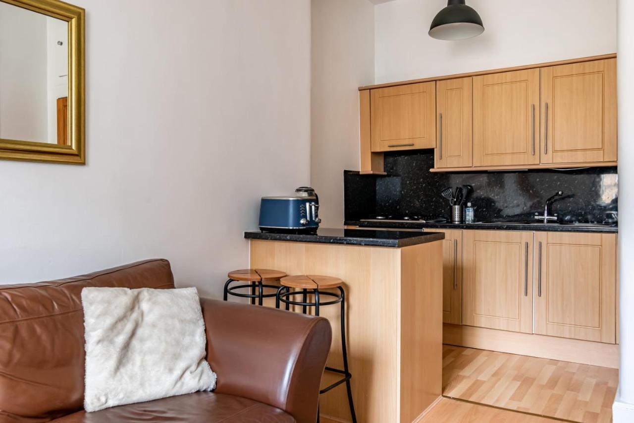 Amazing Apartments - Dalgety St - Near Holyrood เอดินบะระ ภายนอก รูปภาพ