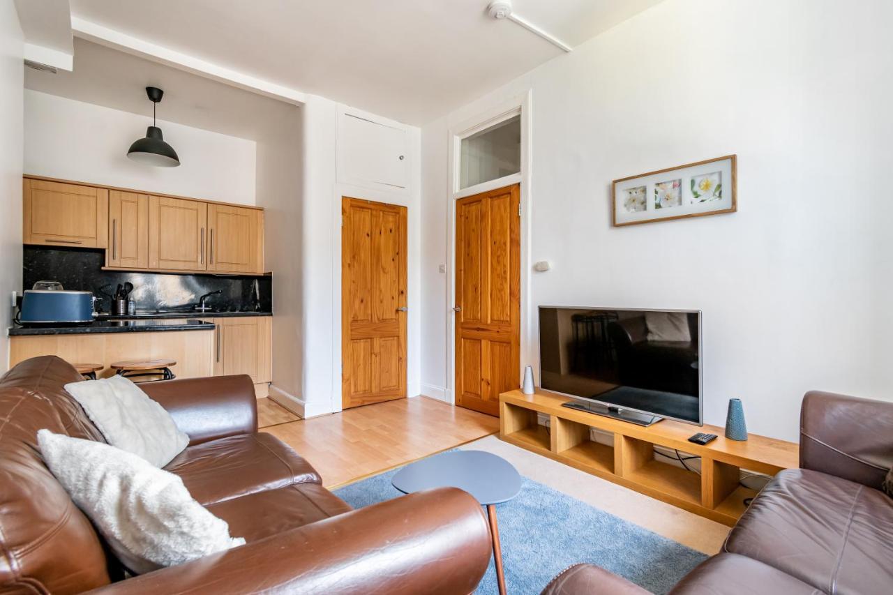 Amazing Apartments - Dalgety St - Near Holyrood เอดินบะระ ภายนอก รูปภาพ