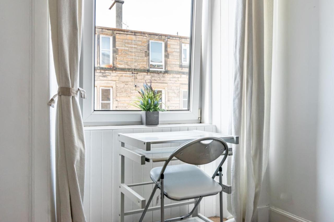 Amazing Apartments - Dalgety St - Near Holyrood เอดินบะระ ภายนอก รูปภาพ
