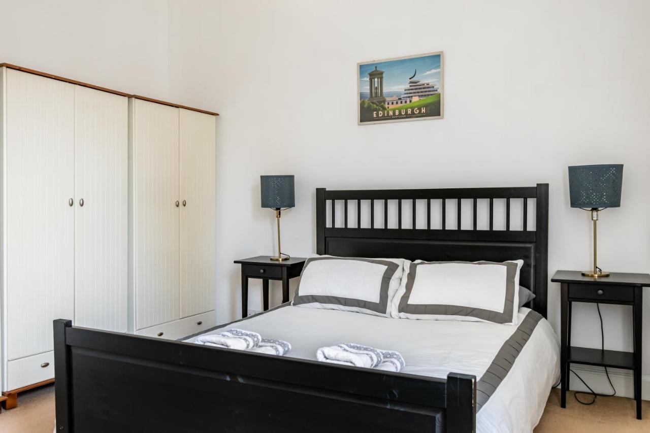 Amazing Apartments - Dalgety St - Near Holyrood เอดินบะระ ภายนอก รูปภาพ